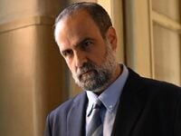 Άγιος έρωτας: Ο Παύλος λέει στη Θάλεια ό...