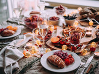 Χριστουγεννιάτικο τραπέζι: Ποιες τιμές «...