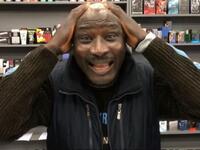 «Κάντε έρωτα, όχι πόλεμο»: Ο Ογκουνσότο ...