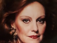 Η Πατρινή πρωταγωνίστρια Όλγα Πολίτου πα...