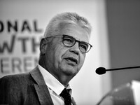 Χαράλαμπος Γώγος: Πλέουμε ήδη πάνω στο δ...