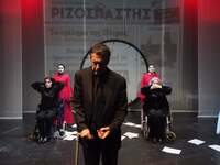 «Δράκος Χρόνος»: Όταν το θέατρο αναλαμβά...