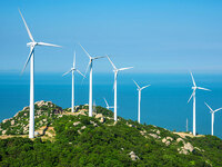 ΔΥΤΙΚΗ ΕΛΛΑΔΑ: Διαμαρτυρία του πρώην δημ...