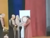 Πιτσιρικάς φώναξε "Μπράβο μαμά"...