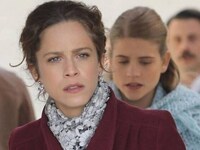 Η Έλλη Τρίγγου απαντά στην Αφροδίτη Λατι...