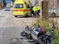 Δίκυκλο διαλύθηκε μετά από σύγκρουση με ...