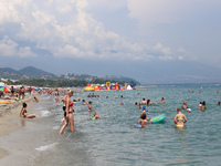 Καύσωνας διαρκείας: Δύσκολο τριήμερο από...