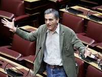 Τσακαλώτος: Το συνολικό πακέτο μέτρων πο...