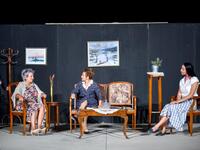 Πάτρα: Πολλοί θεατές και ζεστό χειροκρότ...