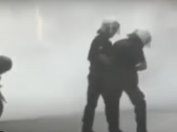 Απίστευτη σκηνή στην Πάτρα, στην πορεία ...