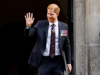 Πρίγκιπας Χάρι: Τον Σεπτέμβριο θα επισκε...