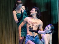 Πήγαμε Εκκλησιάζουσες: Όταν η Πραξαγόρα ...