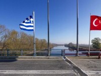 Τούρκοι άνοιξαν πυρ στον Έβρο - Νεκρός έ...