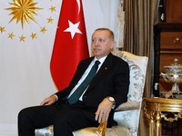 Guardian: "Ο Ερντογάν είναι ταυτόχρ...