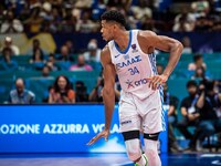 "Εντάξει, καλός είναι... "- Η ...