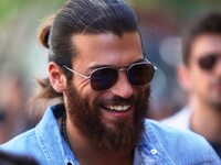 Φρενίτιδα για τον «Φτερωτό θεό» Τζαν Για...