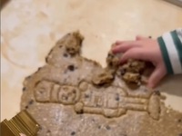 Μπαλατσινού – Κικίλιας: Ο γιος τους μπή...