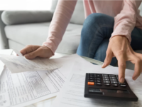 Πώς η έλλειψη ΙΒΑΝ μπλοκάρει τη φορολογική δήλωση