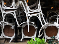 800 ευρώ για όσους μπουν σε αναστολή εργ...