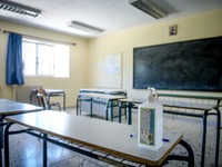 Άνοιγμα σχολείων: Τα αντισηπτικά μπήκαν ...