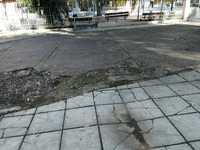 Πάτρα: Η εγκαταλελειμμένη πλατεία και τα… βάσανα του Οδυσσέα Ανδρούτσου- ΦΩΤΟ