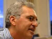 Παραιτήθηκε on air καθηγητής του Δημοκρί...