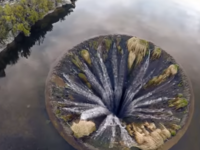 Η απόκοσμη τρύπα σε λίμνη της Πορτογαλία...