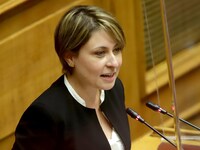 Χρ. Αλεξοπούλου: Νοσηλεύτριες και νοσηλε...