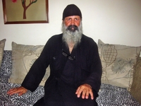 Τατόι: Ψευδοεπίσκοπος από την Αχαϊα παρο...