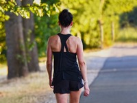 Περπάτημα στο δρόμο ή στο διάδρομο; Τι κ...