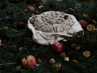 Το πάτημα της πέτρας, τα χριστόψωμα κι ο...