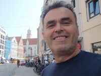 Ασθενοφόρο - Αδρεναλίνη σε δηλητηριώδεις  δόσεις 