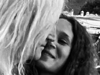 Νίκος Καρβέλας: Ποια είναι η 31χρονη σύν...