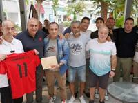 Έπαιξαν μπάλα για τον Άκη οι Παλαίμαχοι ...