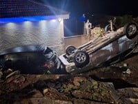 Αγρίνιο: Αυτοκίνητο κατέληξε μέσα σε αυλή σπιτιού