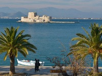 Η ελληνική πόλη που βρίσκεται ανάμεσα στ...