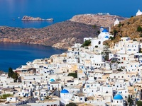 Αυτό είναι το νησί με τις 365 εκκλησίες