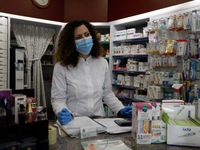 Τεχνολογικές παρεμβάσεις στα φαρμακεία τ...