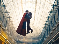 Πρωτιά για τη νέα ταινία "Superman&...
