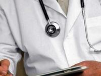 Συλλήψεις γιατρών που εξέδιδαν πλαστά πι...