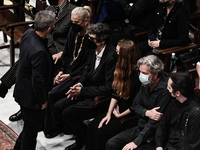 Μίκης Θεοδωράκης: Απούσα η κόρη του Μαργ...