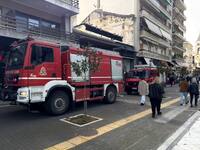 Πάτρα: Φωτιά σε κατάστημα στο κέντρο