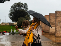 Καιρός: Με λίγες βροχές ξεκινά η εβδομάδ...