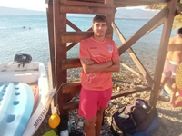 Αραχωβίτικα: Αυτός είναι ο νεαρός ναυαγο...