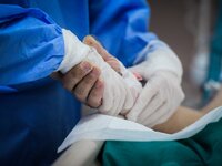 Έκκληση Γκάγκα για εμβολιασμό εγκύων – «...