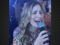 Η Νατάσσα Μποφίλιου τραγούδησε το «Φωτιά...