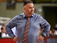 Ο Μάκης Γιατράς ανέλαβε την Εθνική νέων