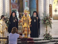 Πάτρα: Κορυφώνονται οι θρησκευτικές εκδη...