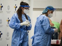 Ποιοι ανεμβολίαστοι μπορούν να κάνουν δω...