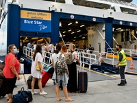 Κορωνοϊός: Αύξηση 300% στα κρούσματα- Αγ...